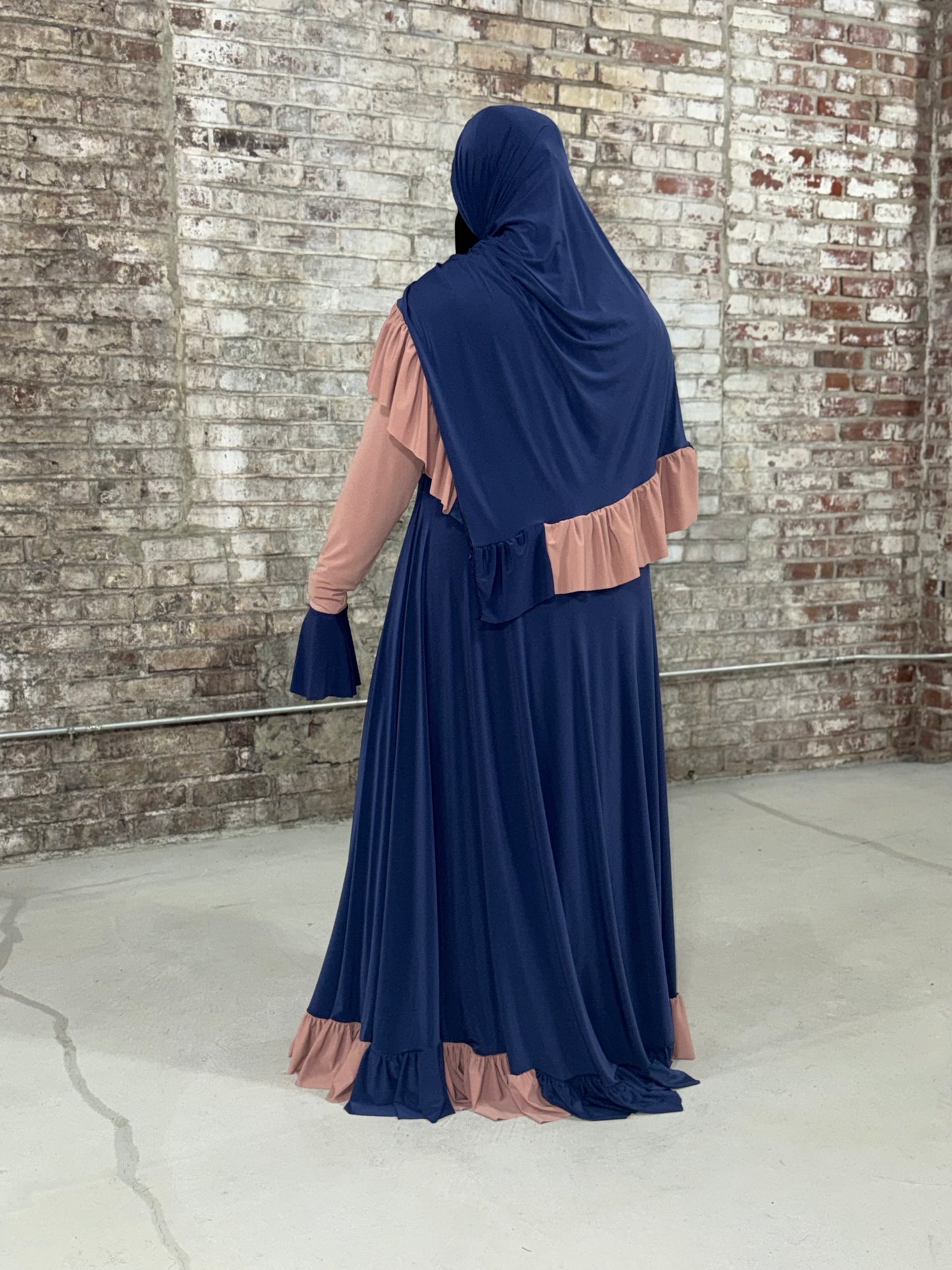 Hafsa Abaya