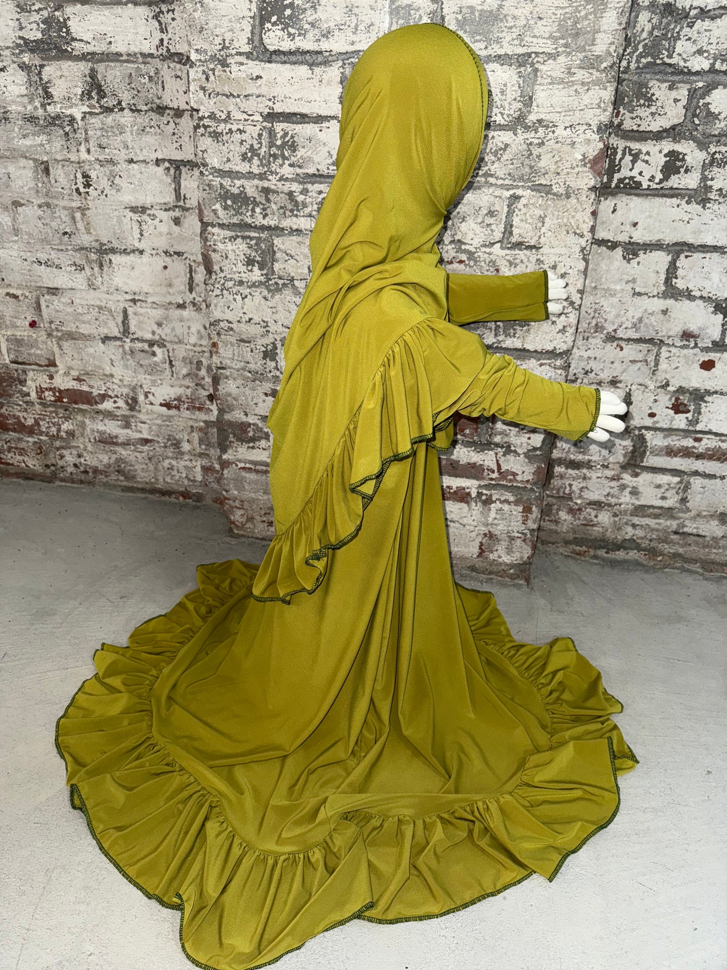 Bint Ruffled A-line w/ Ruffled Ith-hab Hijab