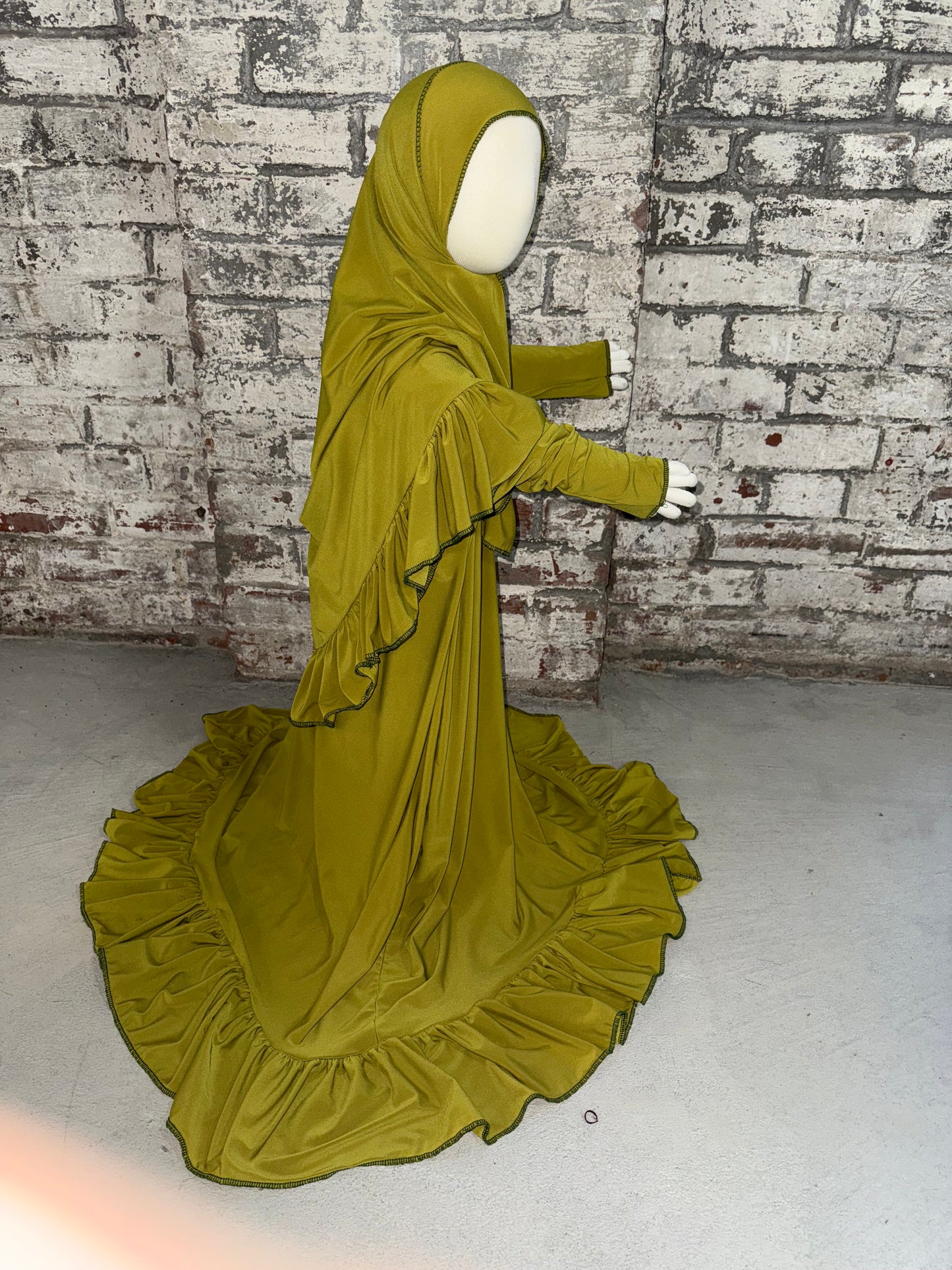 Bint Ruffled A-line w/ Ruffled Ith-hab Hijab