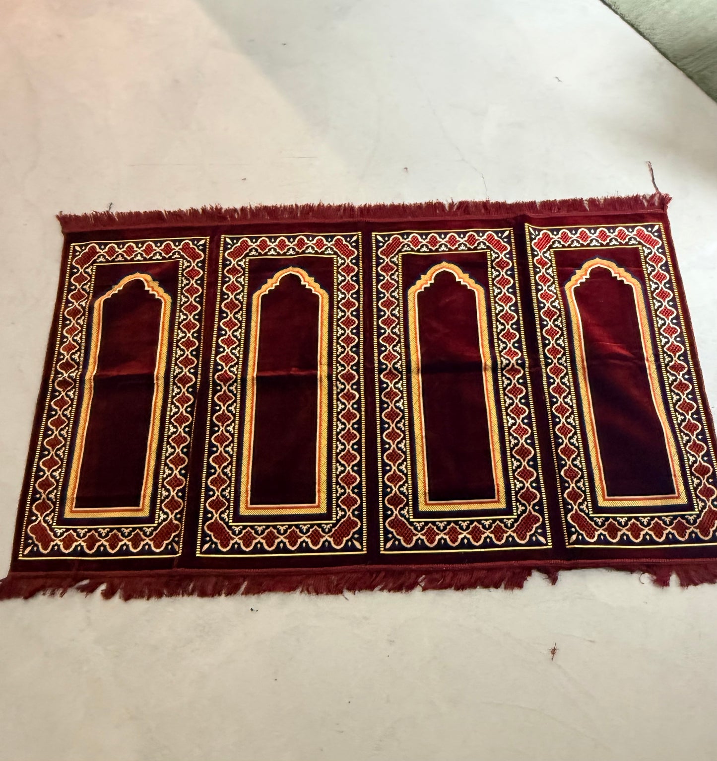Family size prayer rugs