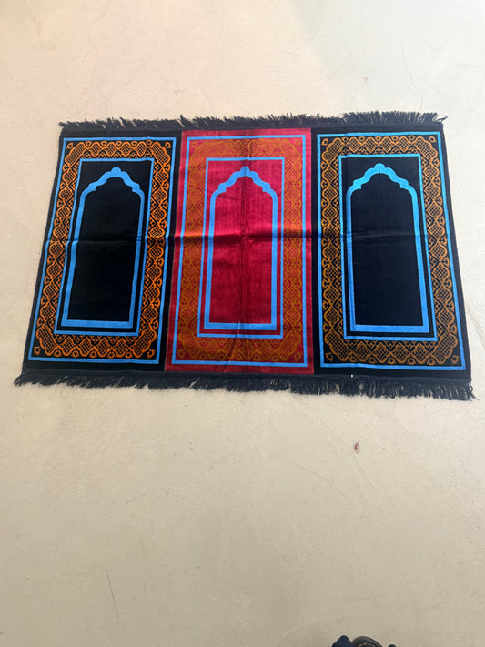 Family size prayer rugs