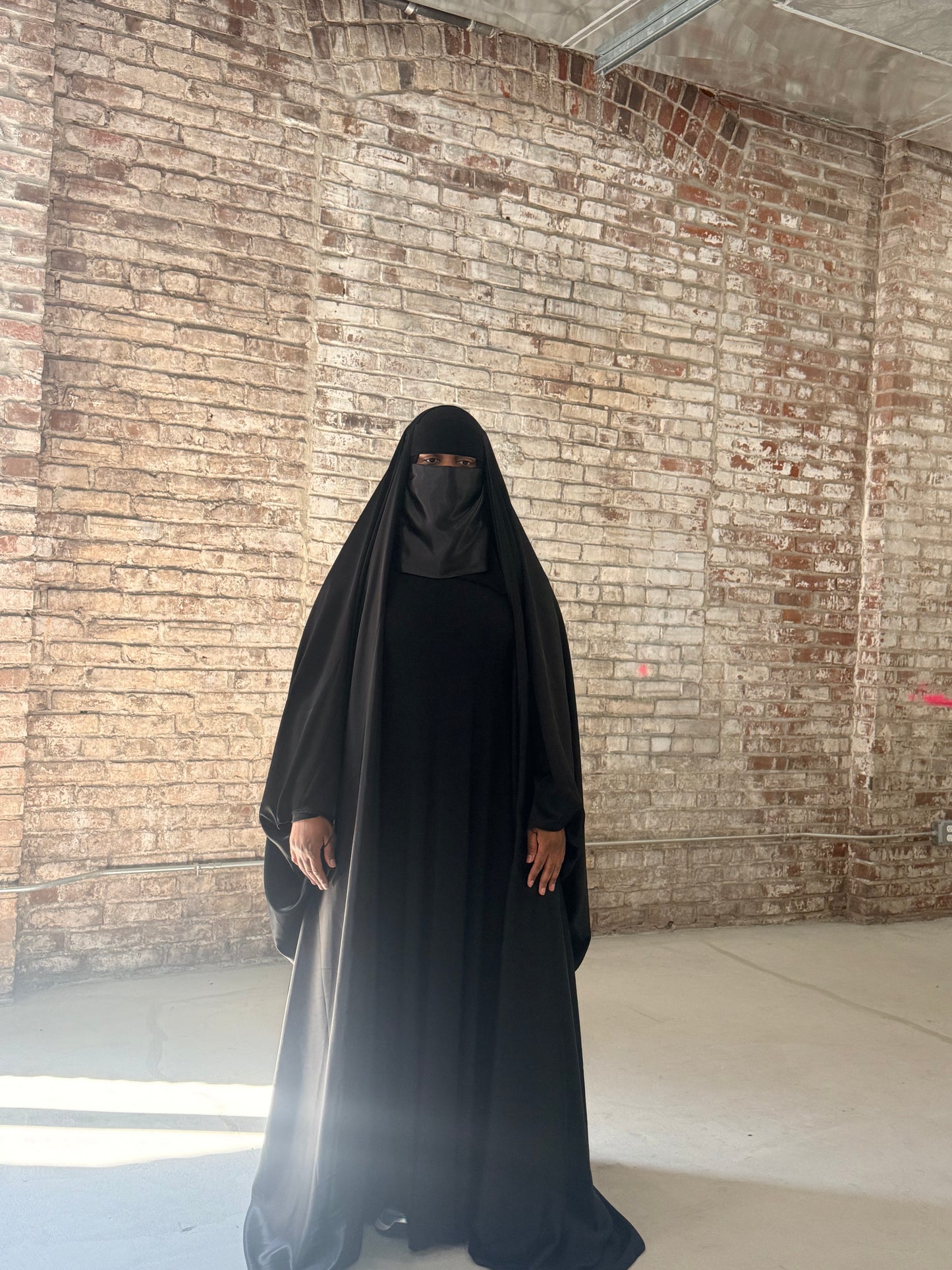 Aysha Open Overhead w/ thumb holes